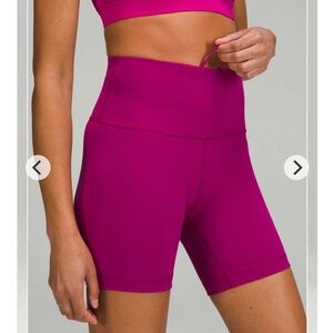 lululemon Wunder Under shorts in magenta purple, size 8 EUC